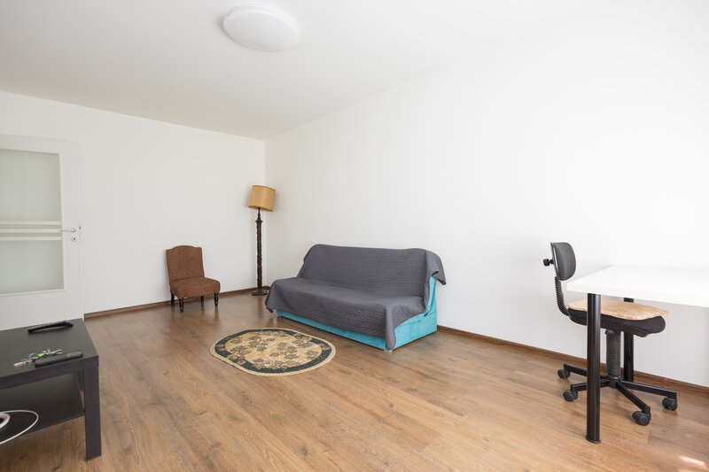 Titan Inchiriere apartament de 3 camere (str. Soldat Petre M. Tina)