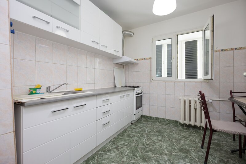 Titan Inchiriere apartament de 3 camere (str. Soldat Petre M. Tina)