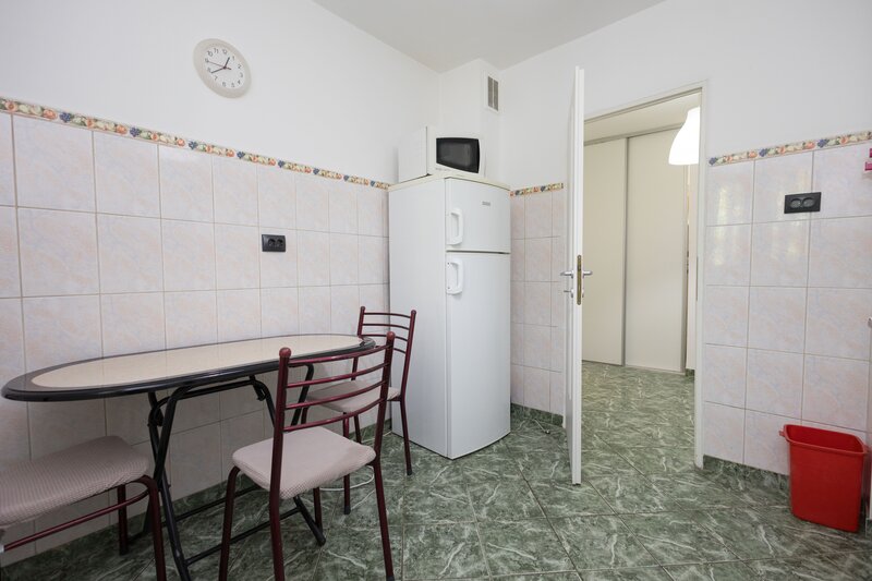 Titan Inchiriere apartament de 3 camere (str. Soldat Petre M. Tina)