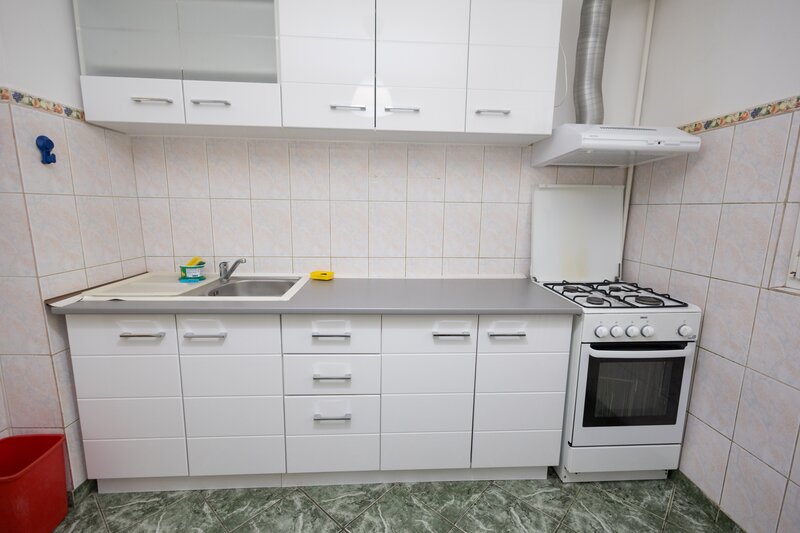 Titan Inchiriere apartament de 3 camere (str. Soldat Petre M. Tina)