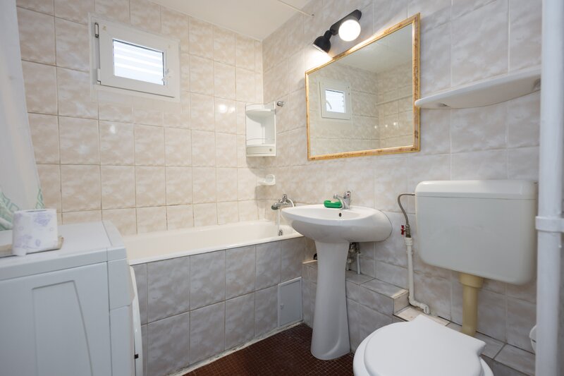 Titan Inchiriere apartament de 3 camere (str. Soldat Petre M. Tina)