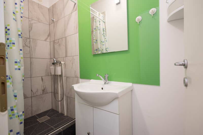 Titan Inchiriere apartament de 3 camere (str. Soldat Petre M. Tina)